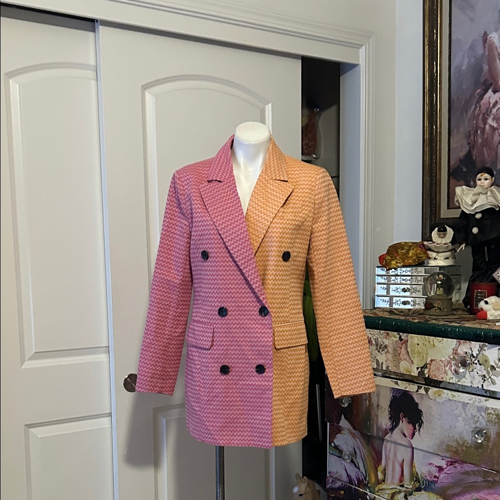 Avec Les Filles Colorblock Blazer in Pink and Orange - Picture 2 of 7